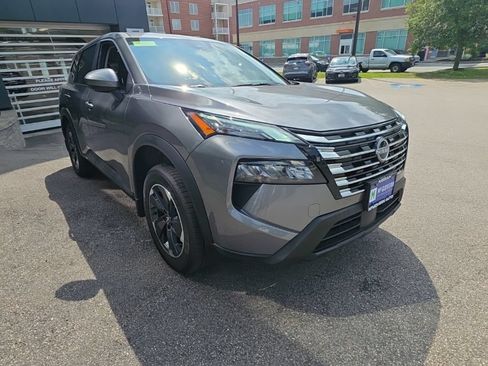 Used 2026 Nissan Rogue SV AWD/4WD image 8
