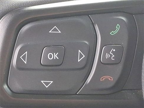 Used 2024 Jeep Wrangler Rubicon w/ Technology Group image 21