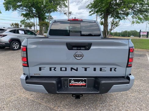 New 2026 Nissan Frontier SV w/ SV Convenience Package RWD image 4