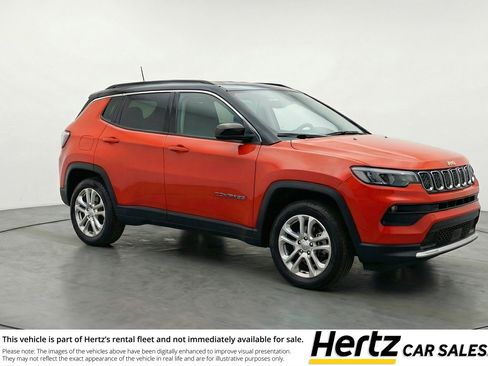 Used 2025 Jeep Compass Limited image 1