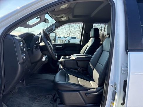 Used 2020 GMC Sierra 2500 4x4 Crew Cab w/ Convenience Package image 4