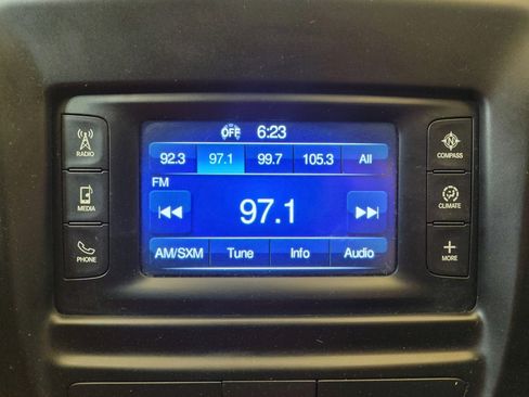 Used 2015 Chrysler 200 S w/ Comfort Group image 25