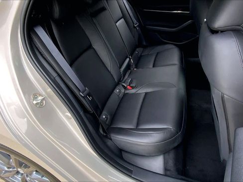 Used 2023 MAZDA MAZDA3 s image 19