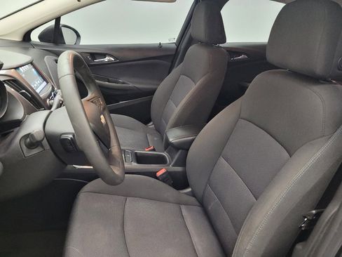 Used 2018 Chevrolet Cruze LT w/ Sun And Sound Package FWD image 17