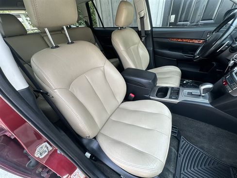 Used 2012 Subaru Outback 3.6R Limited AWD/4WD image 7