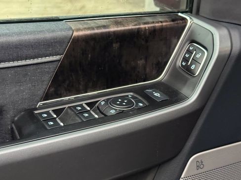 Used 2025 Ford F450 Lariat image 30