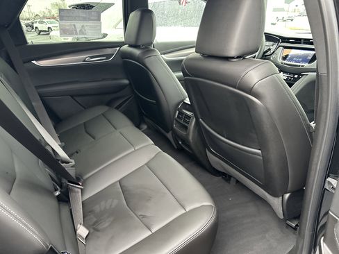 Certified 2024 Cadillac XT5 Luxury w/ LPO, Floor Liner Package image 16