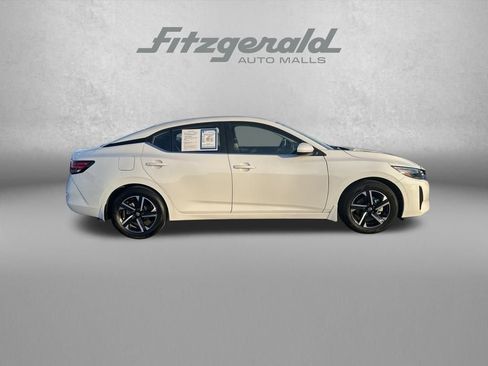 Used 2025 Nissan Sentra SV image 8