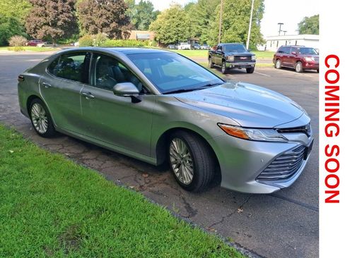 Used 2018 Toyota Camry XLE w/ Audio Package FWD image 3