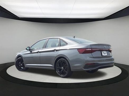 New 2026 Volkswagen Jetta SE FWD image 5