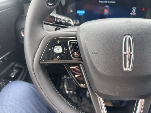 New 2026 Lincoln Corsair Premiere image 11