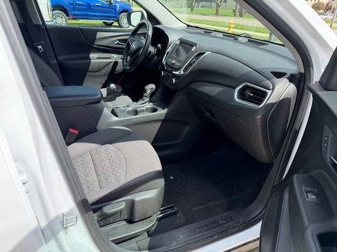 Used 2024 Chevrolet Equinox LT AWD/4WD image 14
