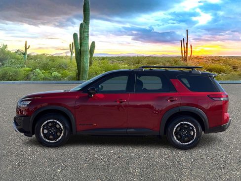 Certified 2023 Nissan Pathfinder Rock Creek image 3