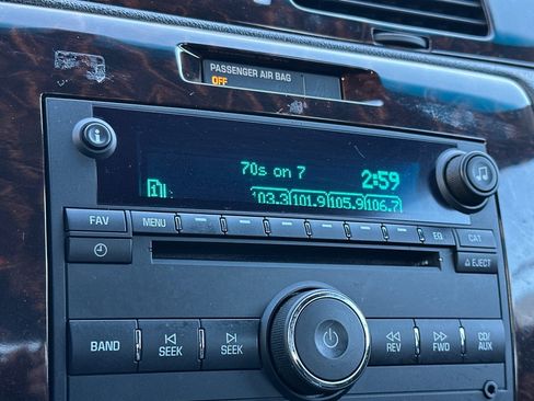 Used 2013 Chevrolet Impala LTZ image 20