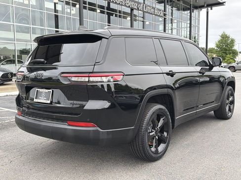 Used 2024 Jeep Grand Cherokee L Limited w/ Black Appearance Package AWD/4WD image 3