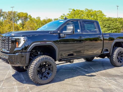 New 2026 GMC Sierra 2500 Denali w/ Denali Reserve Package AWD/4WD image 3