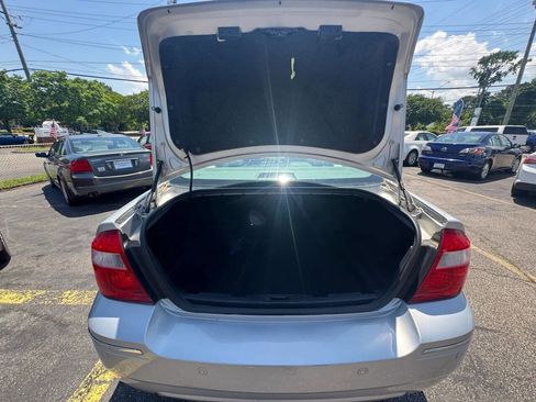 Used 2005 Ford Five Hundred SEL FWD image 24
