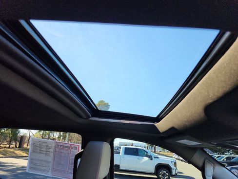 Certified 2025 GMC Sierra 1500 SLT w/ SLT Premium Plus Package image 11