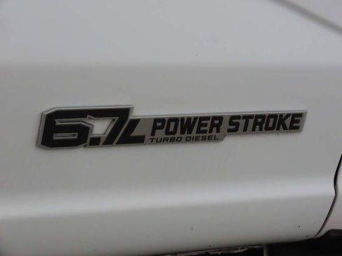 Used 2024 Ford F250 Lariat image 8