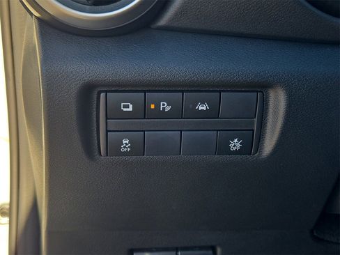 Used 2024 Nissan Versa S w/ Trunk Package image 25