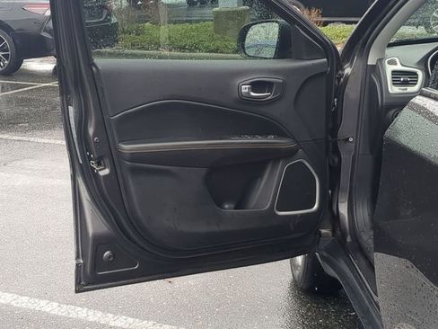 Used 2020 Jeep Compass Sport image 15