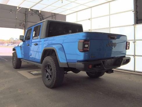 Used 2021 Jeep Gladiator Sport image 4