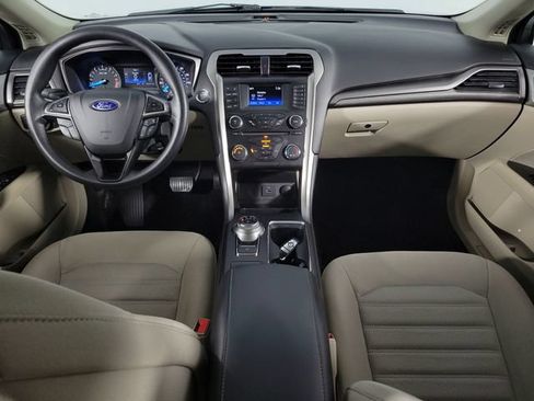 Used 2017 Ford Fusion SE FWD image 25