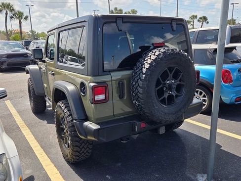 Used 2025 Jeep Wrangler Sport AWD/4WD image 4