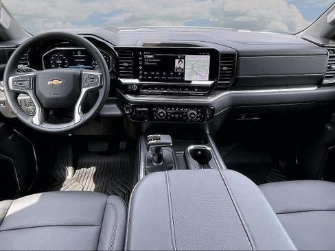 Used 2026 Chevrolet Silverado 1500 LTZ w/ LTZ Premium Package AWD/4WD image 8