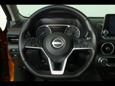 Used 2024 Nissan Sentra SR image 11