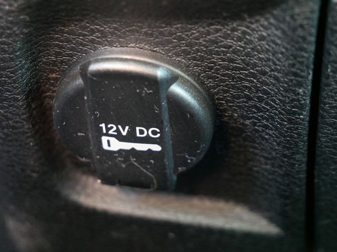 Used 2018 RAM 1500 Express w/ Black Ram 1500 Express Group AWD/4WD image 32
