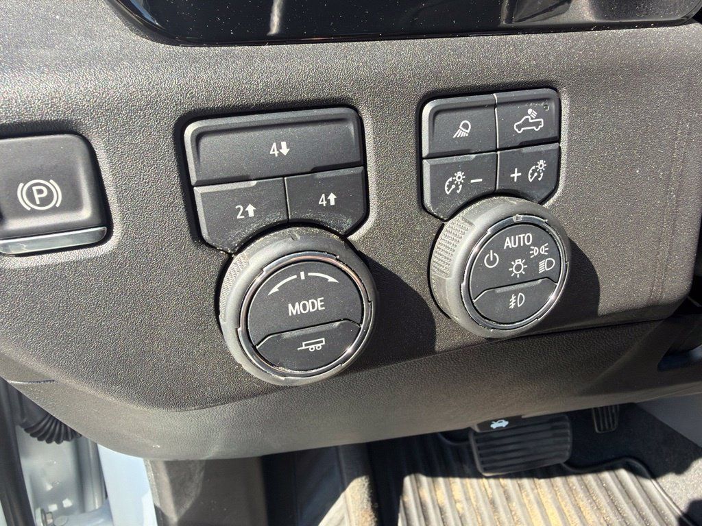 Used 2025 Chevrolet Silverado 2500 LT w/ Safety Package AWD/4WD image 19