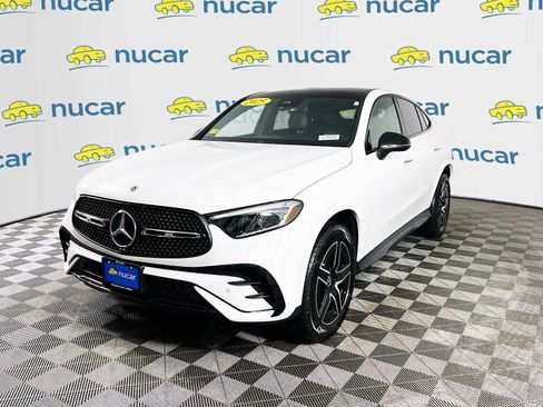 Used 2025 Mercedes-Benz GLC 300 4MATIC image 3