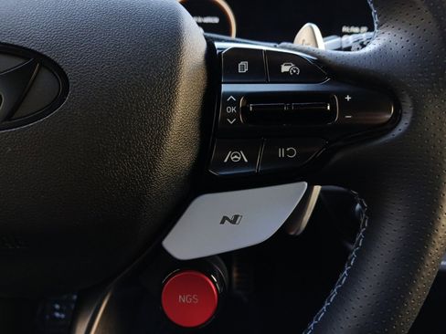 Certified 2025 Hyundai Elantra N image 25