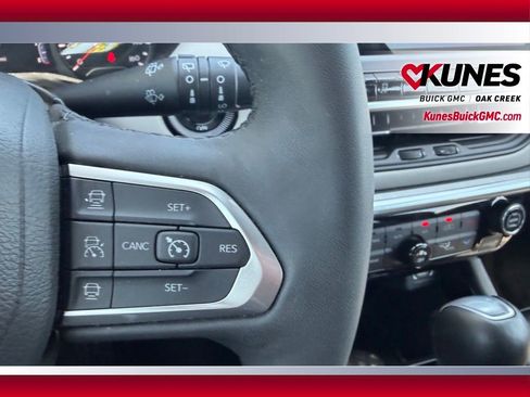 Used 2025 Jeep Compass Limited AWD/4WD image 15