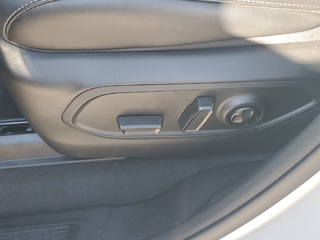 Used 2026 Jeep Grand Cherokee Altitude RWD image 16