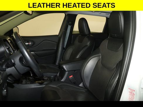 Used 2019 Jeep Cherokee Limited AWD/4WD image 4