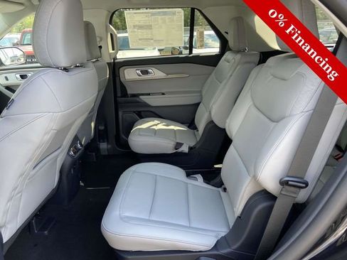 New 2025 Ford Explorer Active w/ Active Comfort Package image 5