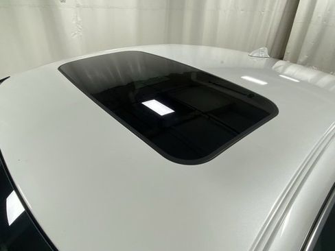 Used 2017 Volvo S60 T5 Inscription w/ Convenience Package image 5