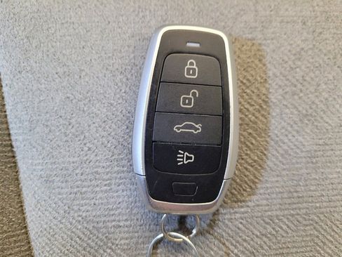 Used 2020 Honda Pilot EX image 32