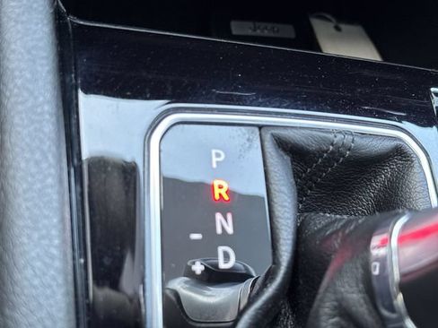 Used 2025 Jeep Compass Latitude w/ Convenience Group AWD/4WD image 25