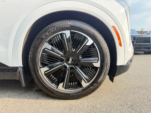 Used 2025 Cadillac Escalade IQ Sport 2 AWD/4WD image 41