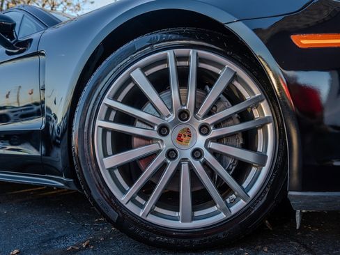 Used 2018 Porsche Panamera 4 image 13