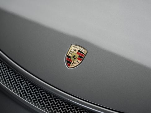 Used 2018 Porsche 911 GT3 RWD image 5