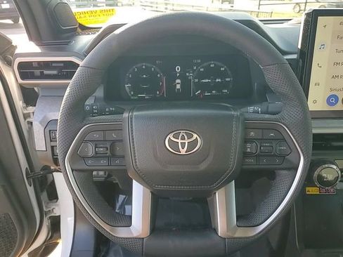 Used 2025 Toyota Tacoma Trailhunter image 16