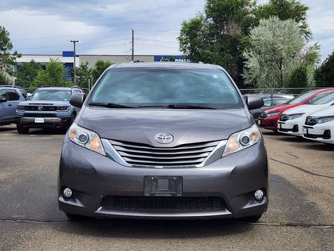Used 2015 Toyota Sienna XLE w/ XLE Navigation Package FWD image 2