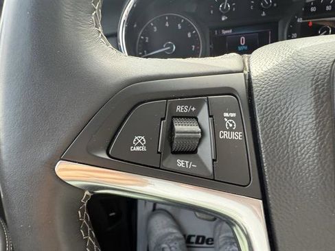 Used 2022 Buick Encore Preferred w/ Safety Package image 34