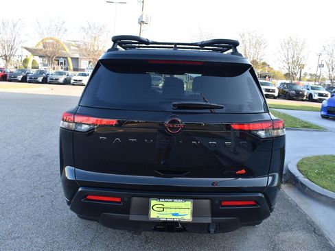 New 2026 Nissan Pathfinder Rock Creek image 9