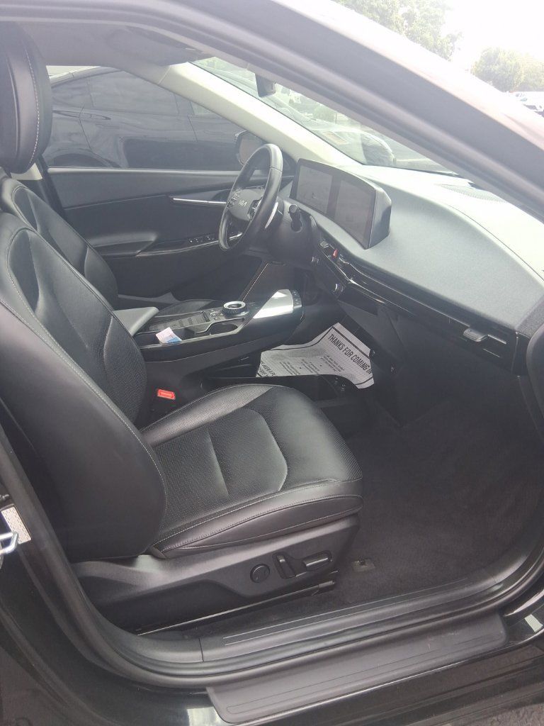 Used 2022 Kia EV6 Wind RWD image 6