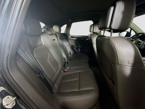 Used 2020 Porsche Macan image 26